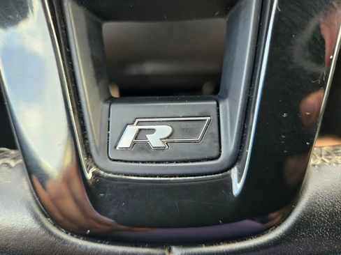 Used 2021 Volkswagen Tiguan SE R-Line image 35