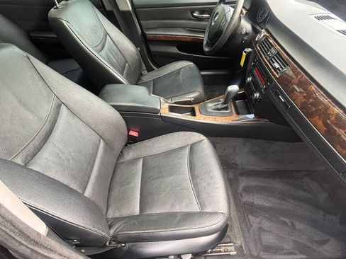 Used 2010 BMW 328i xDrive Sedan AWD/4WD image 22