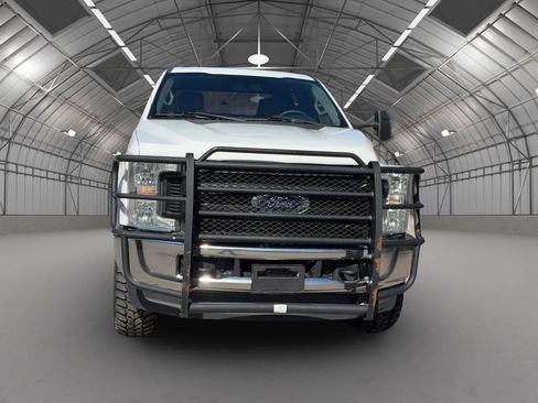 Used 2019 Ford F250 XL w/ Power Equipment Group image 3
