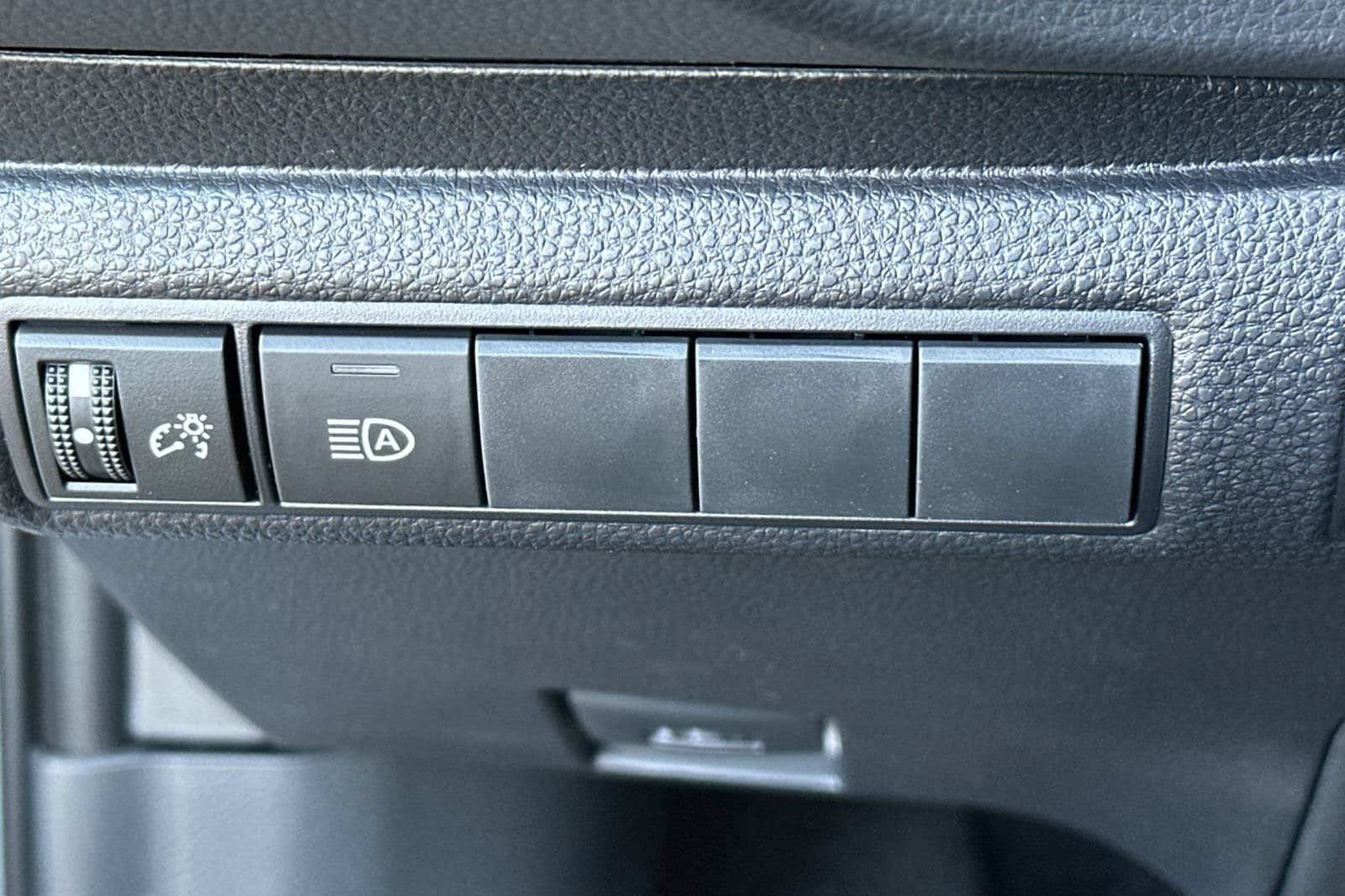 New 2027 Toyota Corolla LE FWD image 28