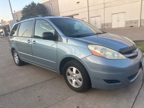 Used 2006 Toyota Sienna CE FWD image 1