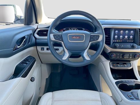 Used 2023 GMC Acadia Denali w/ Denali Technology Package FWD image 22