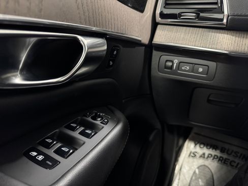 Used 2021 Volvo XC90 T8 Inscription w/ Advanced Package image 6