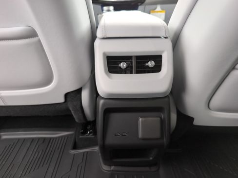 New 2025 Cadillac Optiq Sport 1 w/ LPO, Floor Liner Package image 27