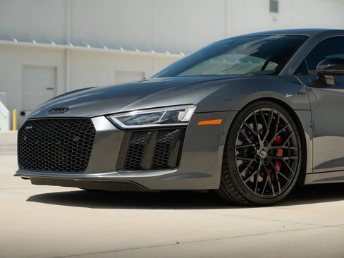 Used 2018 Audi R8 V10 RWD image 63