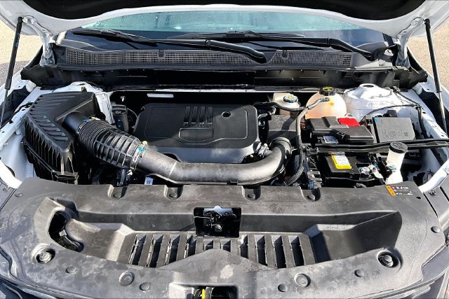 Used 2025 Chevrolet Blazer LT FWD image 10