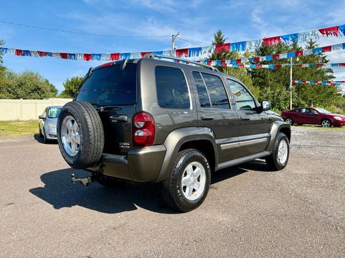 Used 2006 Jeep Liberty Limited image 5