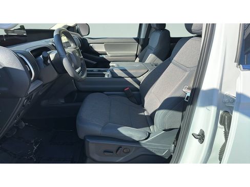 Used 2025 Ford Expedition Active AWD/4WD image 10