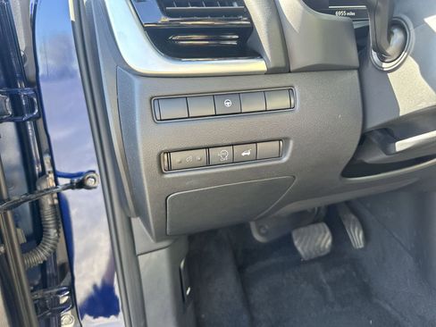 Certified 2024 Nissan Rogue SL image 18