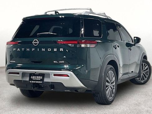 Used 2023 Nissan Pathfinder SL w/ SL Premium Package image 2