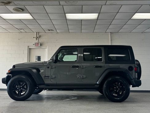 Certified 2022 Jeep Wrangler Unlimited Sport AWD/4WD image 4
