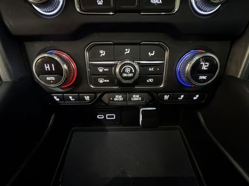 Certified 2023 GMC Yukon XL SLT image 19