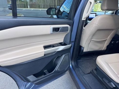 Used 2021 Ford Explorer XLT w/ Equipment Group 202A image 28