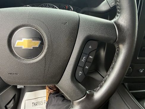 Used 2020 Chevrolet Express 3500 image 23