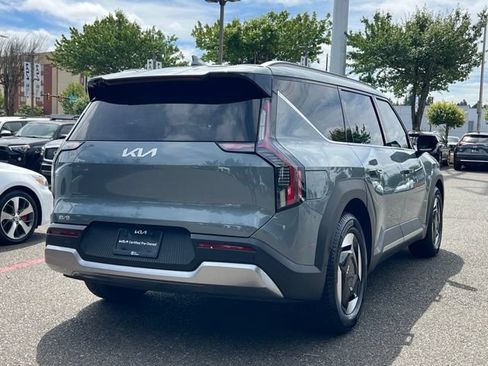 Certified 2024 Kia EV9 Wind AWD/4WD image 5
