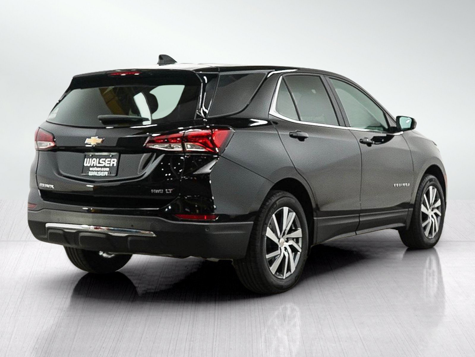 Used 2024 Chevrolet Equinox LT w/ LPO, Floor Liner Package AWD/4WD image 5