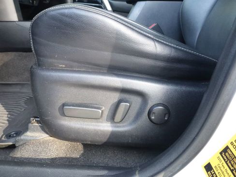 Used 2016 Toyota RAV4 Limited FWD image 30