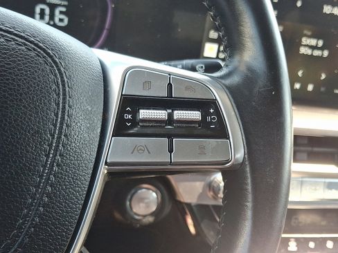 Used 2024 Kia Telluride S image 23