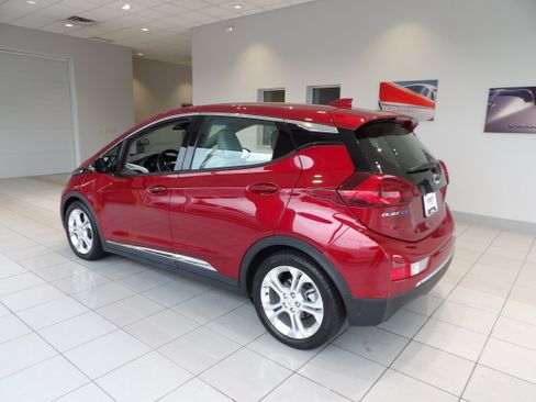 Used 2020 Chevrolet Bolt LT FWD image 6