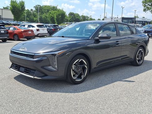 Certified 2025 Kia K4 EX FWD image 3