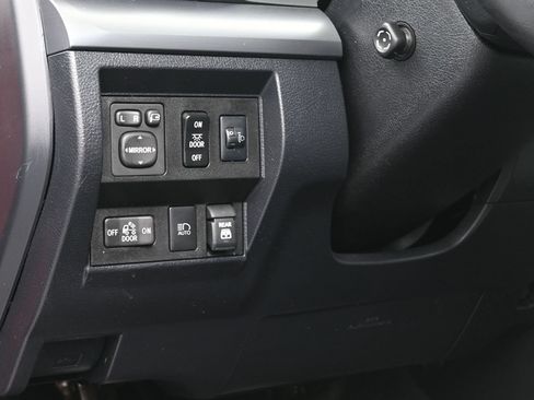 Used 2020 Toyota Tundra Platinum AWD/4WD image 23