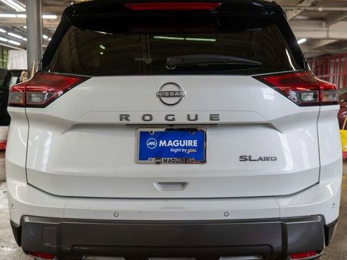 New 2024 Nissan Rogue SL w/ SL Premium Package AWD/4WD image 6