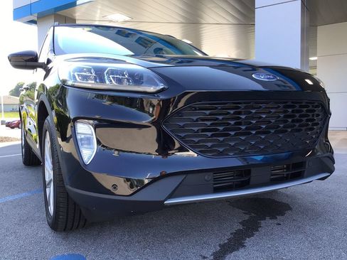 Used 2021 Ford Escape Titanium w/ Titanium Elite Package AWD/4WD image 45