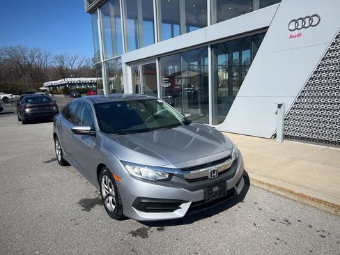 Used 2018 Honda Civic LX image 3