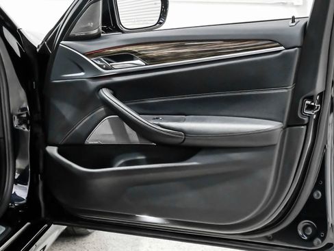 Used 2022 BMW 540i w/ M Sport Package image 53