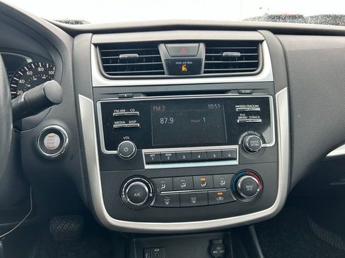 Used 2017 Nissan Altima 2.5 SR FWD image 25