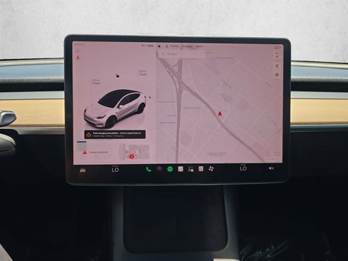 Used 2022 Tesla Model Y Long Range AWD/4WD image 16