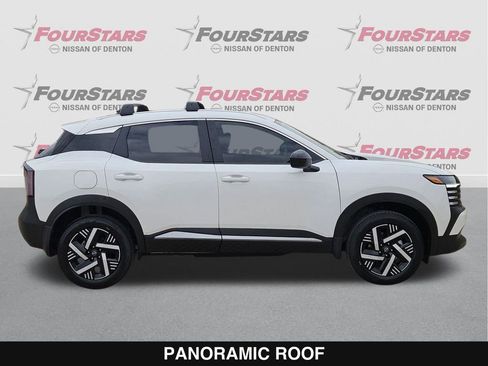 New 2026 Nissan Kicks SV w/ SV Premium Package FWD image 3