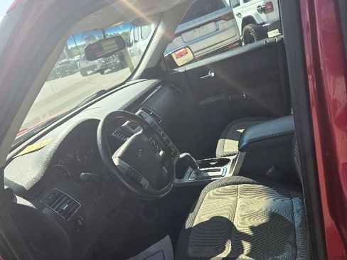 Used 2009 Ford Flex SEL image 9