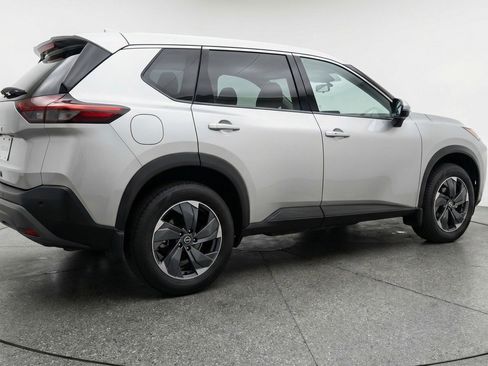 Used 2025 Nissan Rogue SV image 9