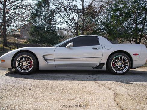 Used 2003 Chevrolet Corvette Z06 w/ Memory Package, 3 Drivers image 3