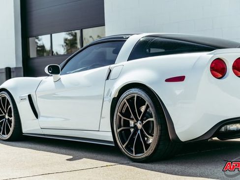 Used 2013 Chevrolet Corvette Z06 w/ 3LZ Preferred Equipment Group RWD image 64