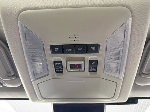 Certified 2022 Toyota RAV4 Limited image 22