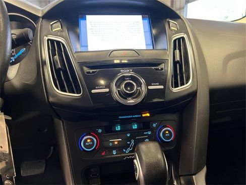 Used 2017 Ford Focus SEL w/ Cold Weather Package image 24