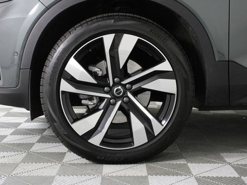 Certified 2026 Volvo XC40 B5 Ultra w/ Climate Package AWD/4WD image 28