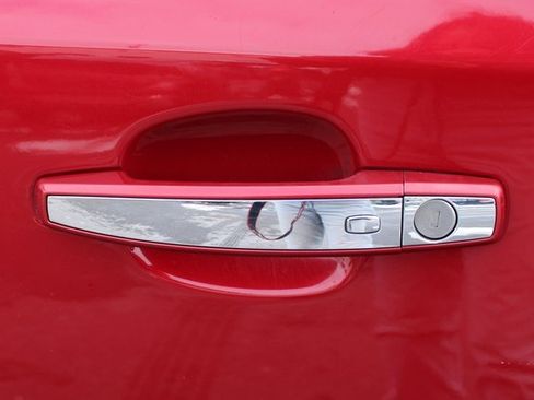 Used 2014 Buick LaCrosse Premium w/ Driver Confidence Package image 9