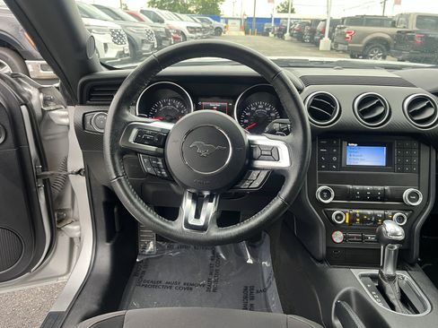 Used 2019 Ford Mustang Coupe RWD image 27