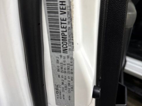 Used 2017 RAM 5500 Tradesman w/ Power & Remote Entry Group image 40