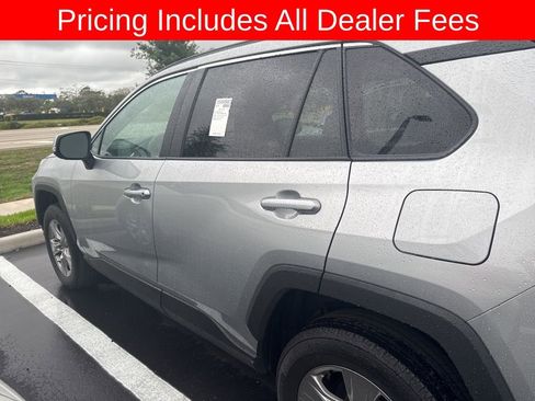 Used 2025 Toyota RAV4 XLE FWD image 6