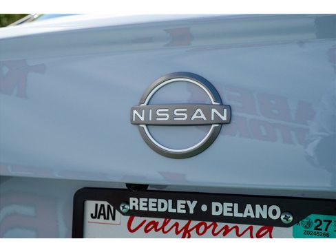 Used 2025 Nissan Versa SV w/ Trunk Package FWD image 40