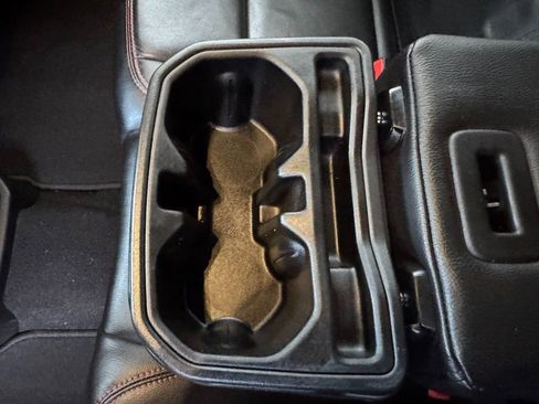 Used 2019 Jeep Wrangler Unlimited Rubicon w/ Advanced Safety Group image 30