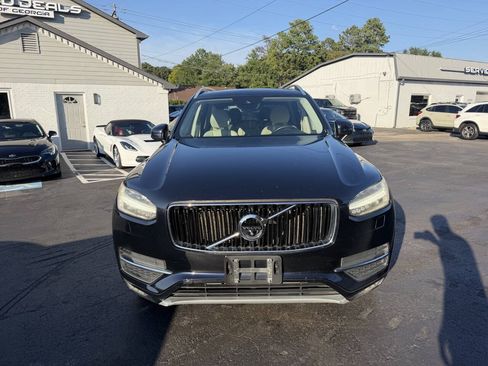 Used 2017 Volvo XC90 T6 Momentum w/ Vision Package AWD/4WD image 2