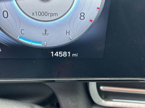 Used 2023 Hyundai Elantra Limited image 51