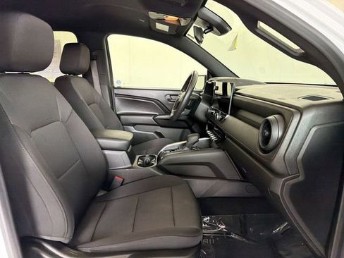 Certified 2023 Chevrolet Colorado W/T RWD image 18
