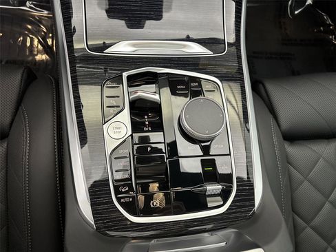 New 2026 BMW X5 xDrive50e AWD/4WD image 23