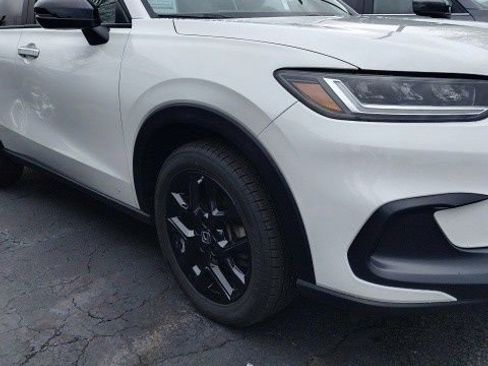 Used 2023 Honda HR-V Sport image 4